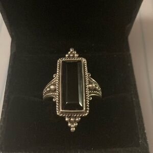 Onyx ring sz9
